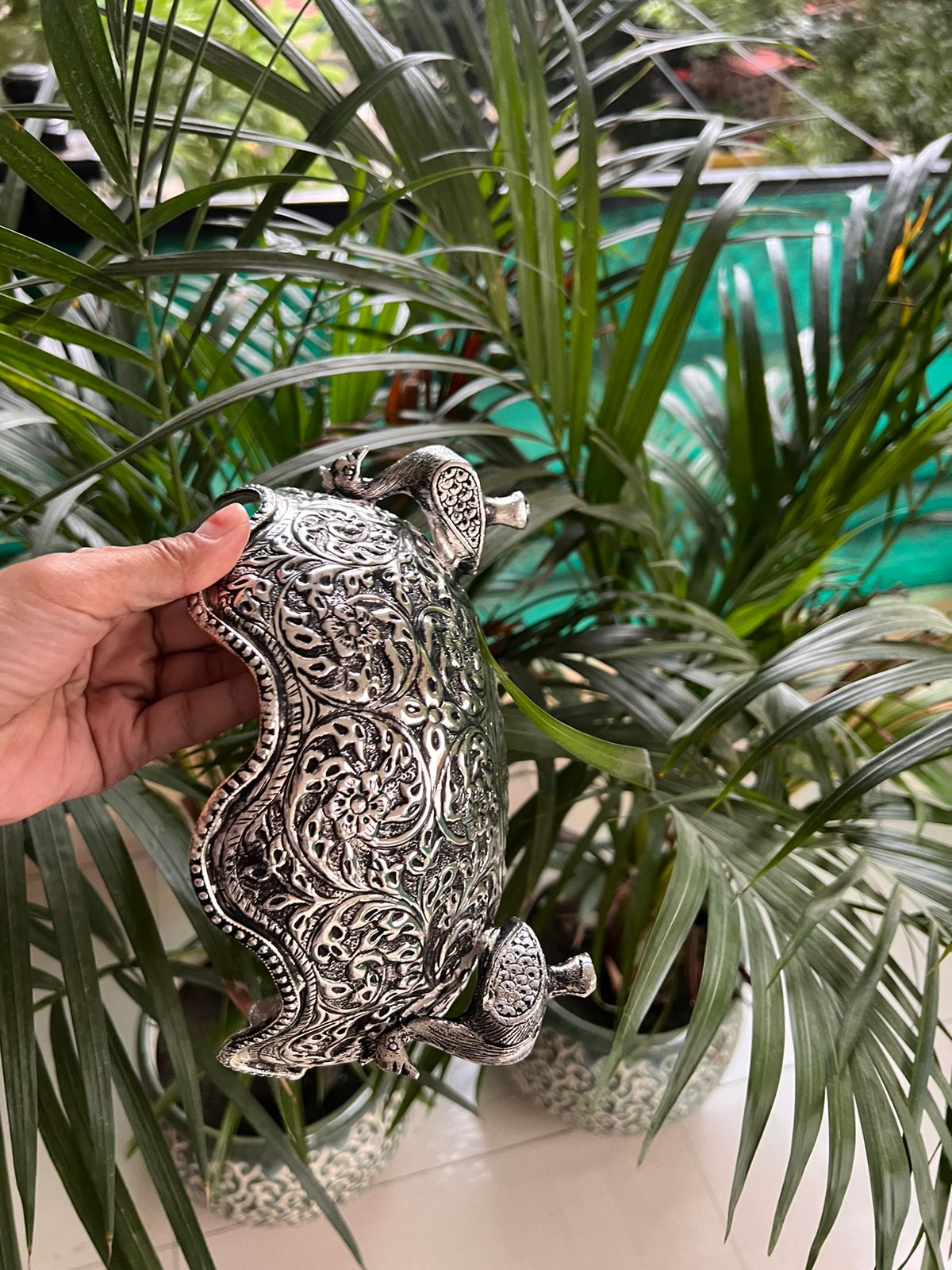 Antique finish German silver 3 legged swan urli bowl for home décor, 1 piece